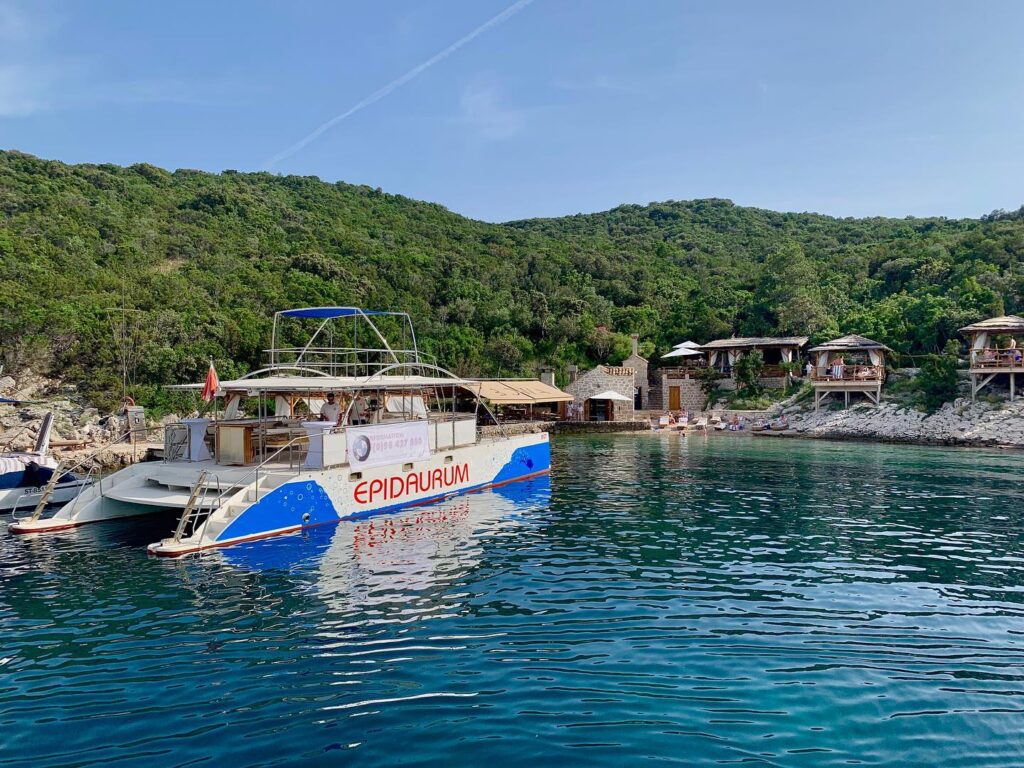 catamaran rental dubrovnik